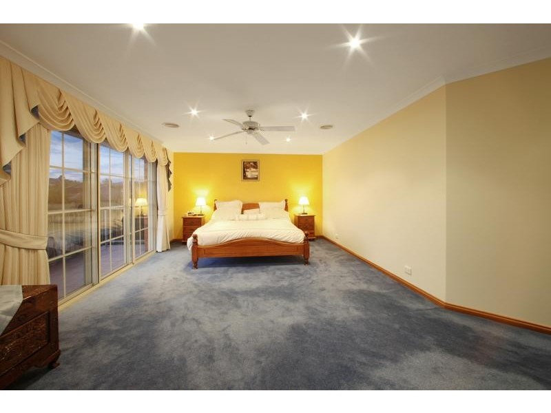 6 Callander Place, Lysterfield VIC 3156