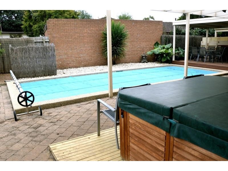 4 Belar Court, Ferntree Gully VIC 3156