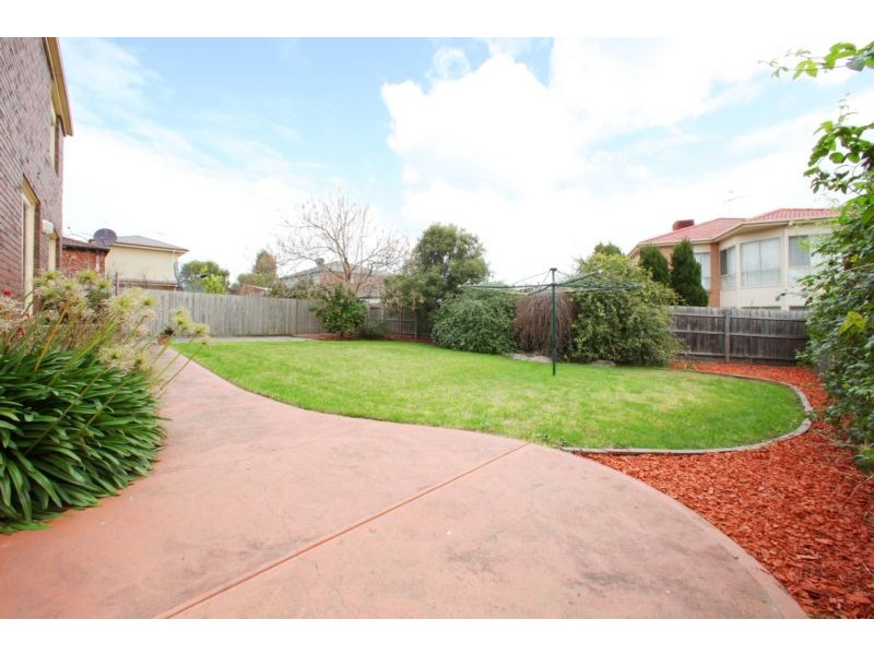 34 Quail Way, Rowville VIC 3178
