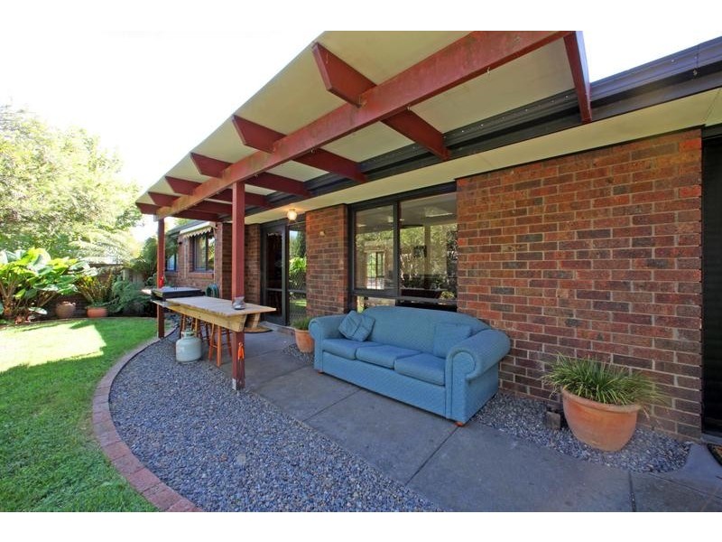 6 Severn Crescent, Rowville VIC 3178