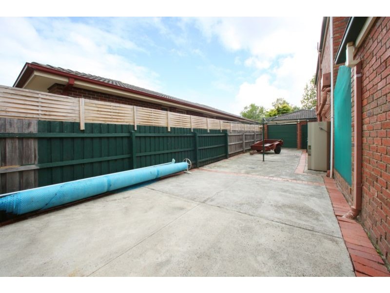 15 Moama Place, Rowville VIC 3178