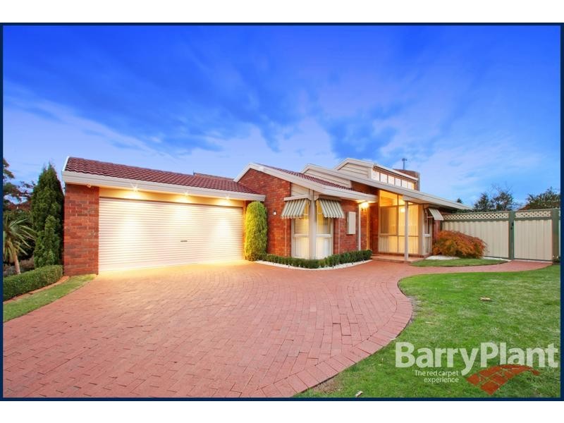 25 Bridgewater Way, Rowville VIC 3178