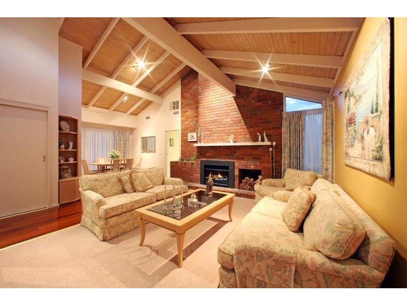 25 Bridgewater Way, Rowville VIC 3178