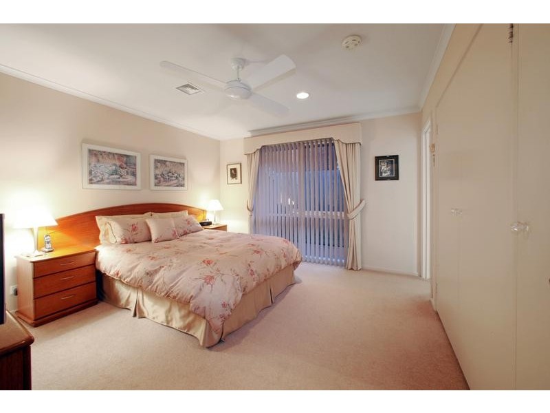 25 Bridgewater Way, Rowville VIC 3178