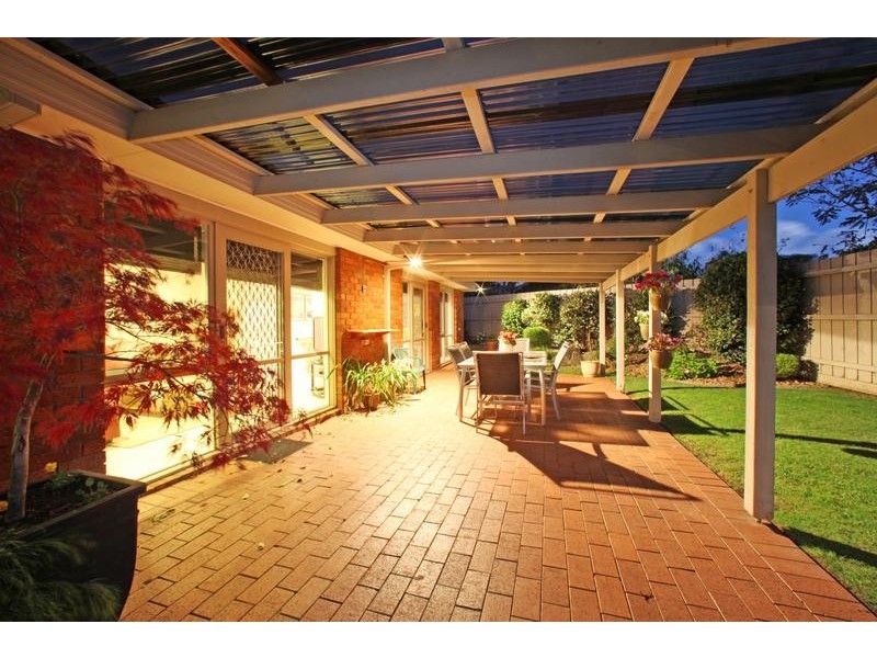 25 Bridgewater Way, Rowville VIC 3178