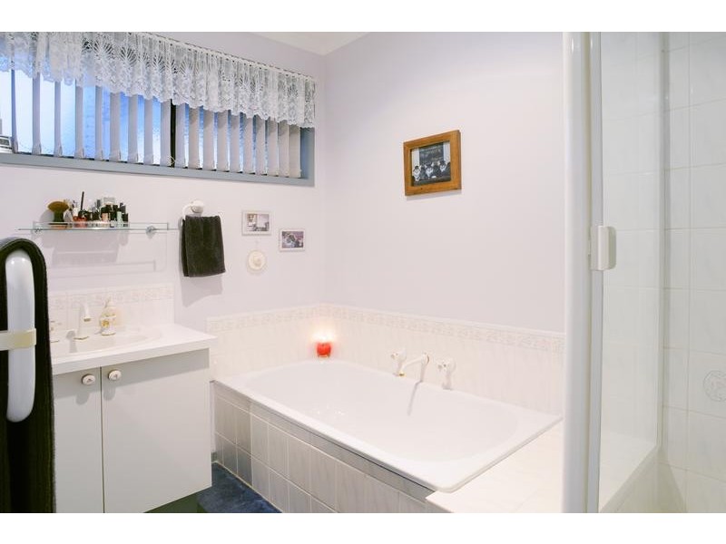 1 Bellfield Drive, Lysterfield VIC 3156