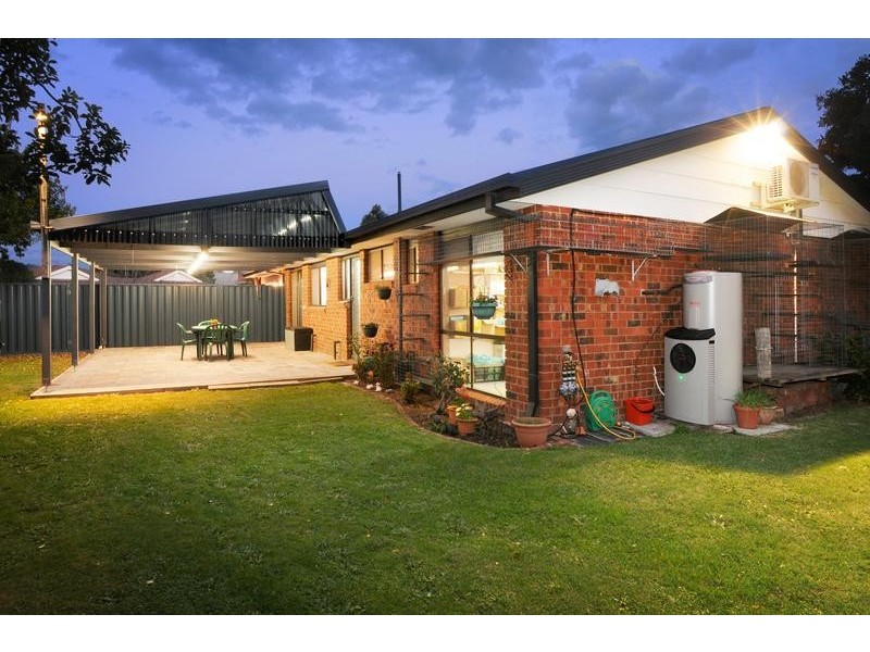 1 Bellfield Drive, Lysterfield VIC 3156