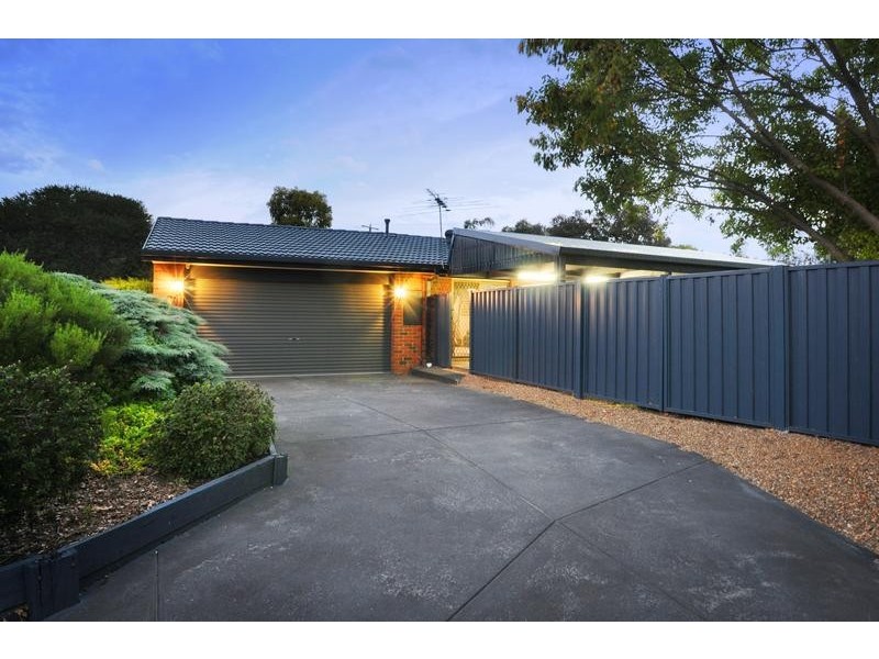 1 Bellfield Drive, Lysterfield VIC 3156