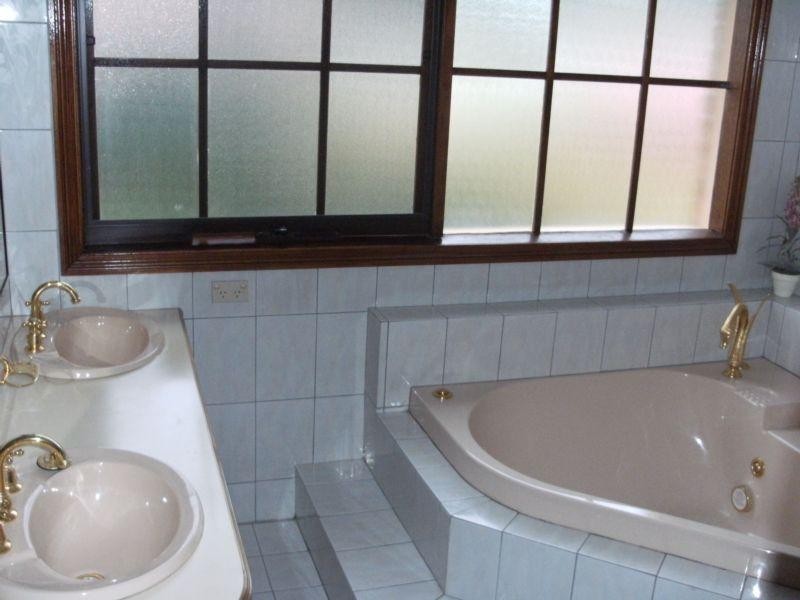 138 Grandview Road, Wheelers Hill VIC 3150