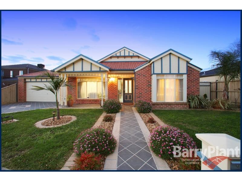 19 Ellendale Street, Rowville VIC 3178