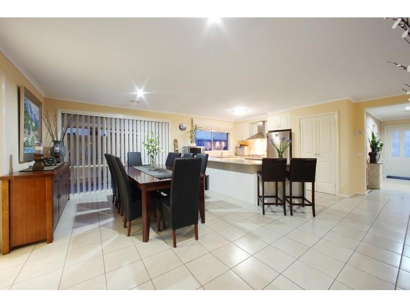 19 Ellendale Street, Rowville VIC 3178