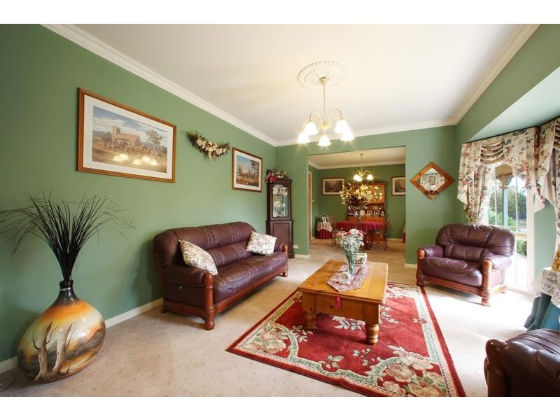 30 Grange Drive, Lysterfield VIC 3156