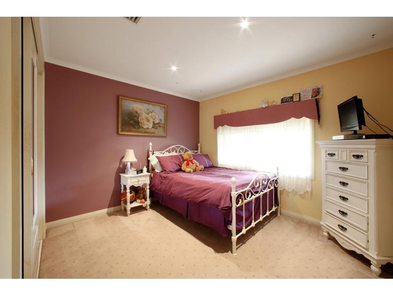 30 Grange Drive, Lysterfield VIC 3156