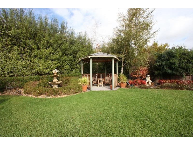 30 Grange Drive, Lysterfield VIC 3156