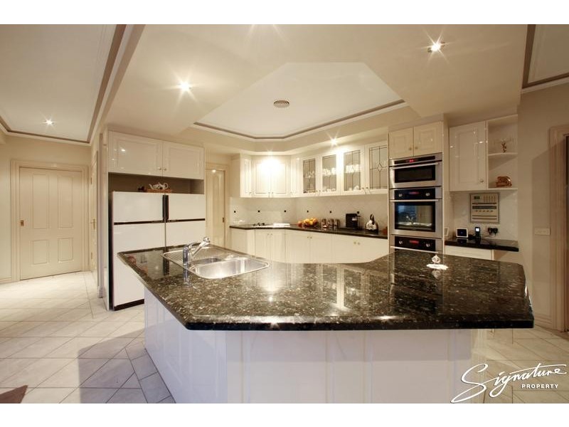 16 Palm Court, Lysterfield VIC 3156