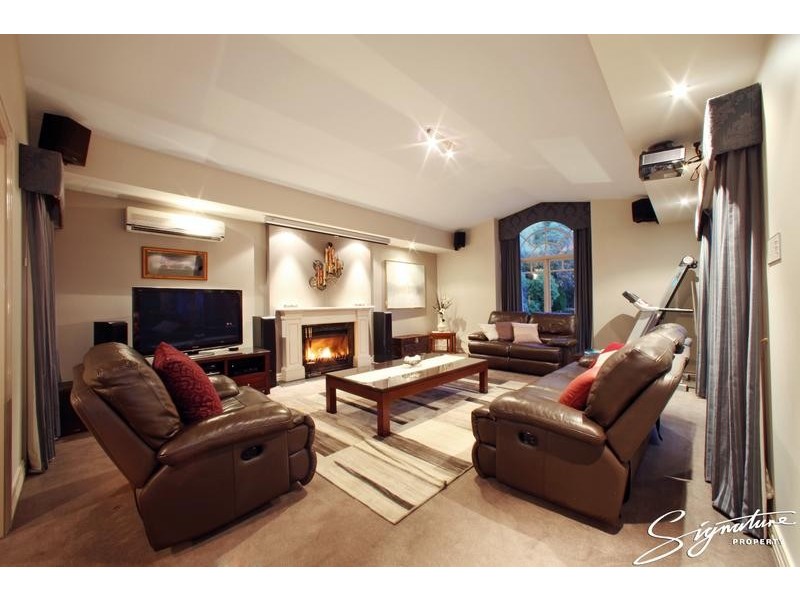 16 Palm Court, Lysterfield VIC 3156