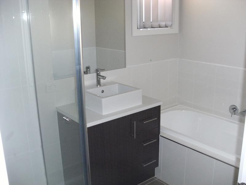 2/49 Bridgewater Way, Rowville VIC 3178