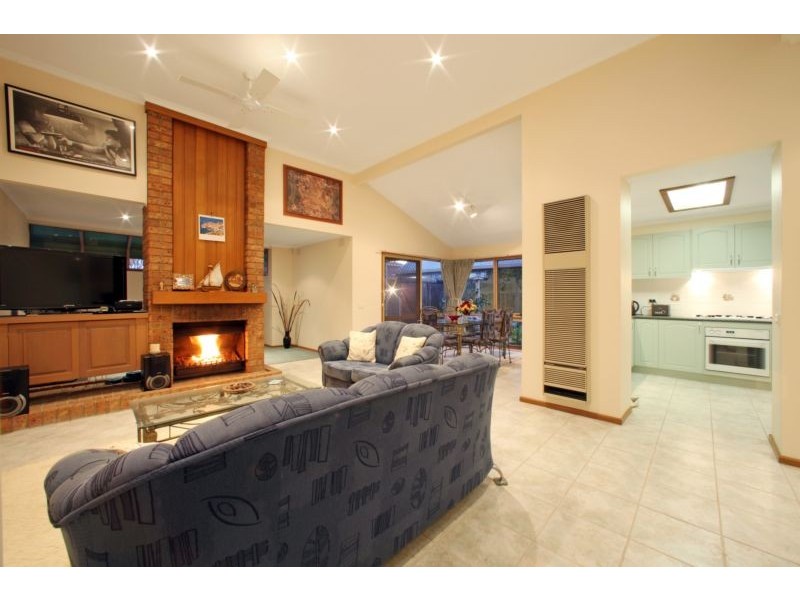 36 Turramurra Drive, Rowville VIC 3178