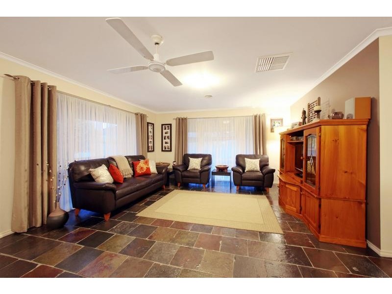 24 Park Road, Lysterfield VIC 3156