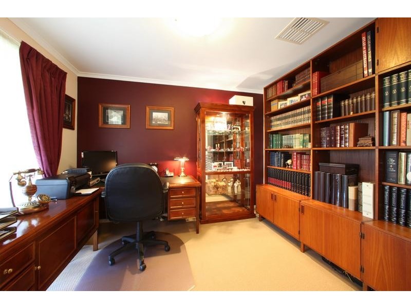 24 Park Road, Lysterfield VIC 3156