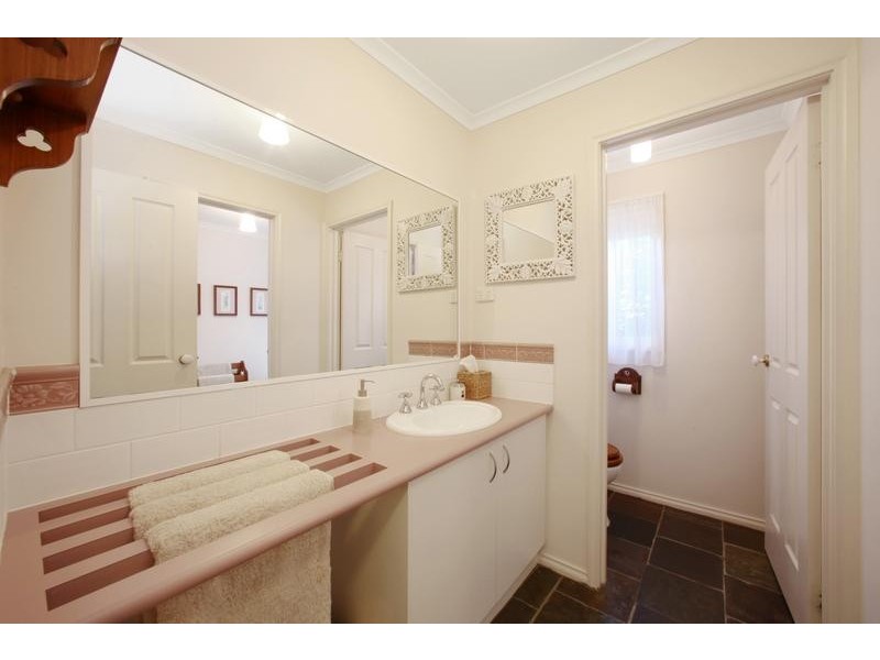 24 Park Road, Lysterfield VIC 3156