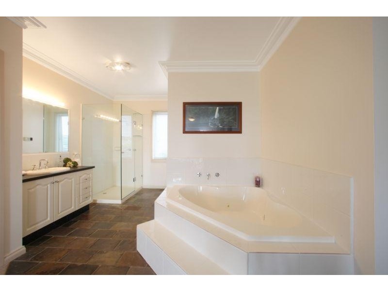 4 Filmer Court, Rowville VIC 3178