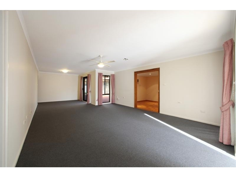 42 Spruce Drive, Rowville VIC 3178