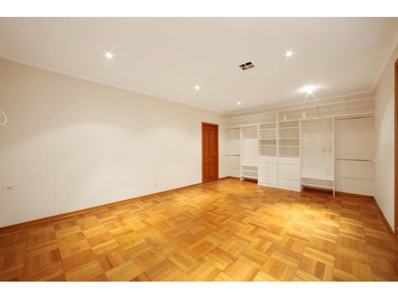 42 Spruce Drive, Rowville VIC 3178