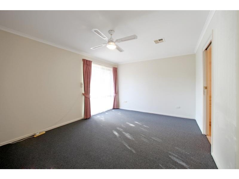 42 Spruce Drive, Rowville VIC 3178