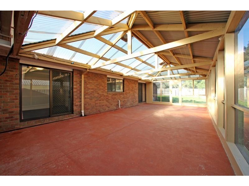 42 Spruce Drive, Rowville VIC 3178