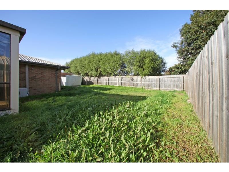 42 Spruce Drive, Rowville VIC 3178