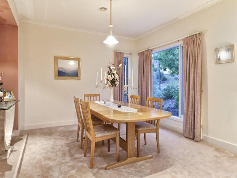 8 Parkview Terrace, Lysterfield South VIC 3156