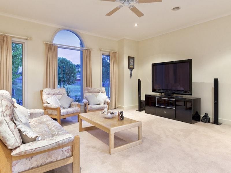 8 Parkview Terrace, Lysterfield South VIC 3156