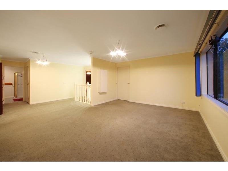 15 Moama Place, Rowville VIC 3178