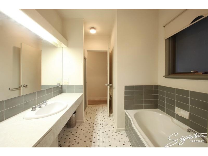 14 Norris Road, Rowville VIC 3178