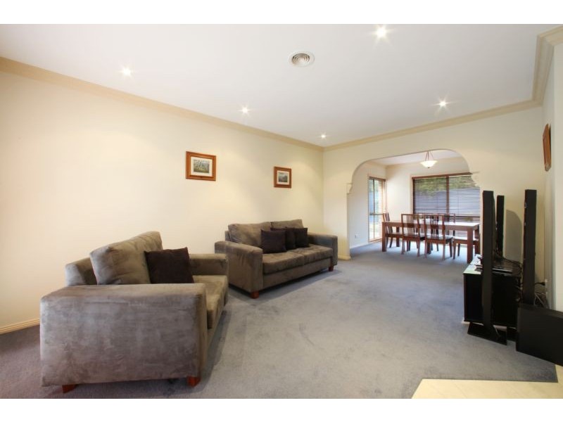 2/10 Willow Avenue, Rowville VIC 3178