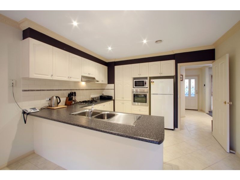 2/10 Willow Avenue, Rowville VIC 3178