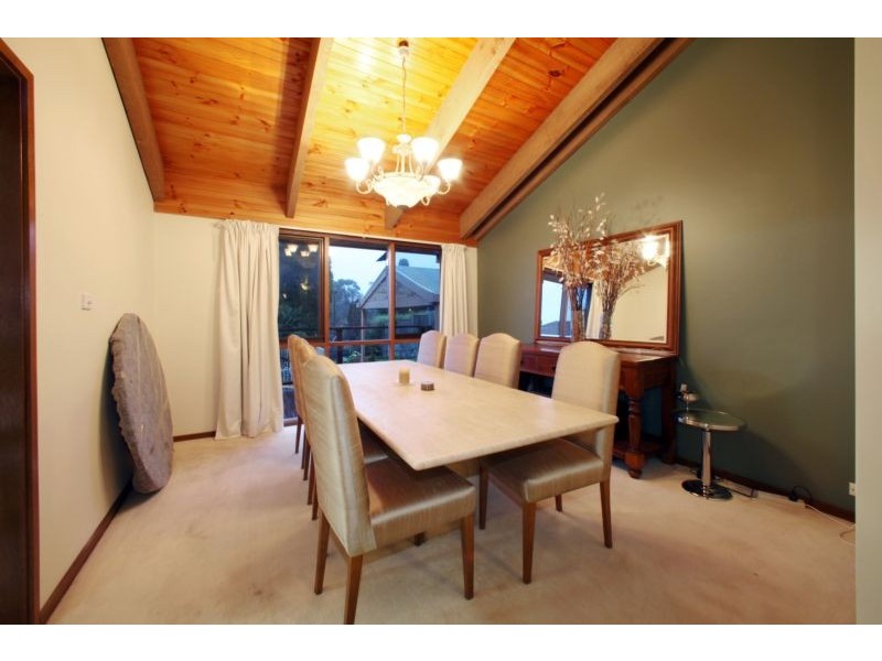 31 Timbertop Drive, Rowville VIC 3178
