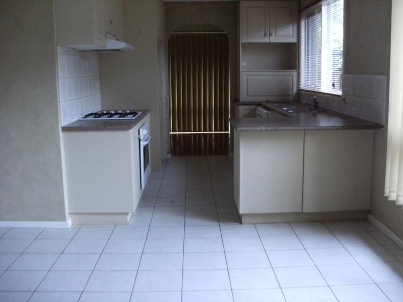 18 Horner Close, Knoxfield VIC 3180