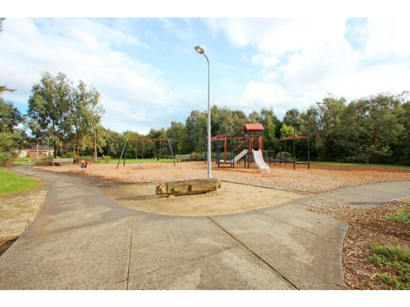 41 Fairway Drive, Rowville VIC 3178