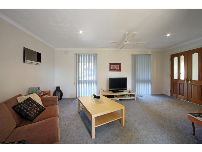 9 Barbican Court, Rowville VIC 3178