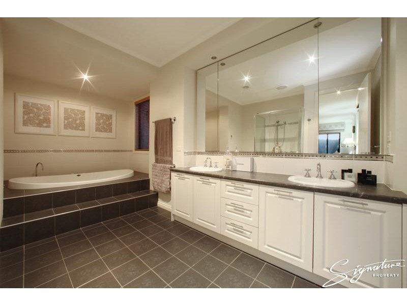 21-22 Jarrang Retreat, Narre Warren North VIC 3804