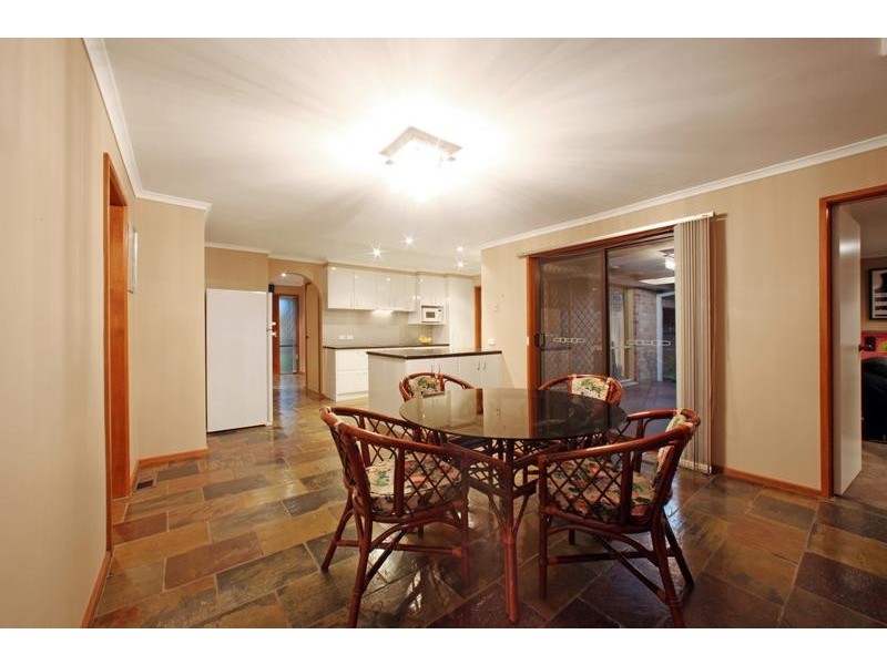 11 Taupo Crescent, Rowville VIC 3178