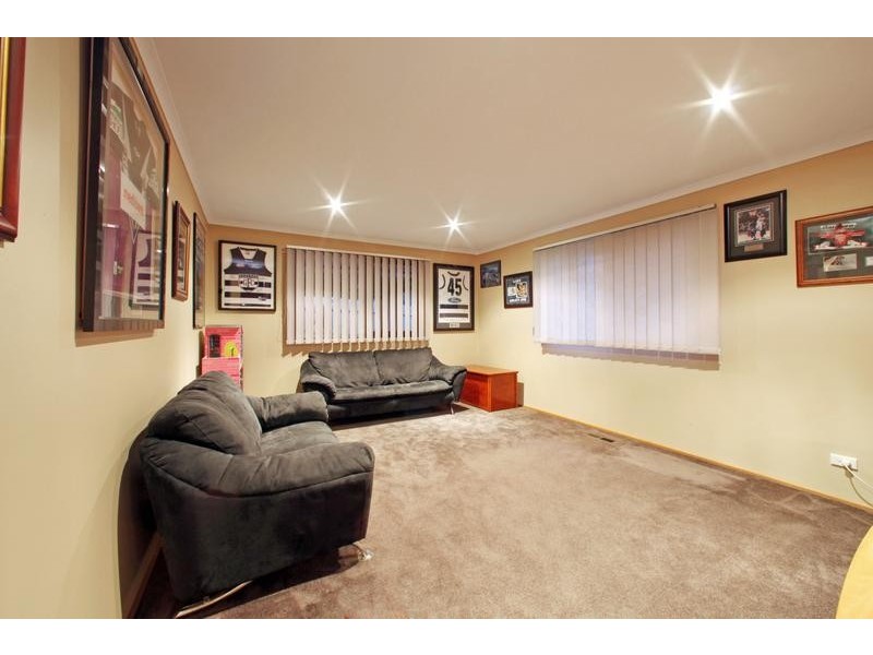 11 Taupo Crescent, Rowville VIC 3178