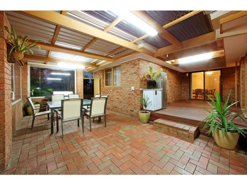 11 Taupo Crescent, Rowville VIC 3178