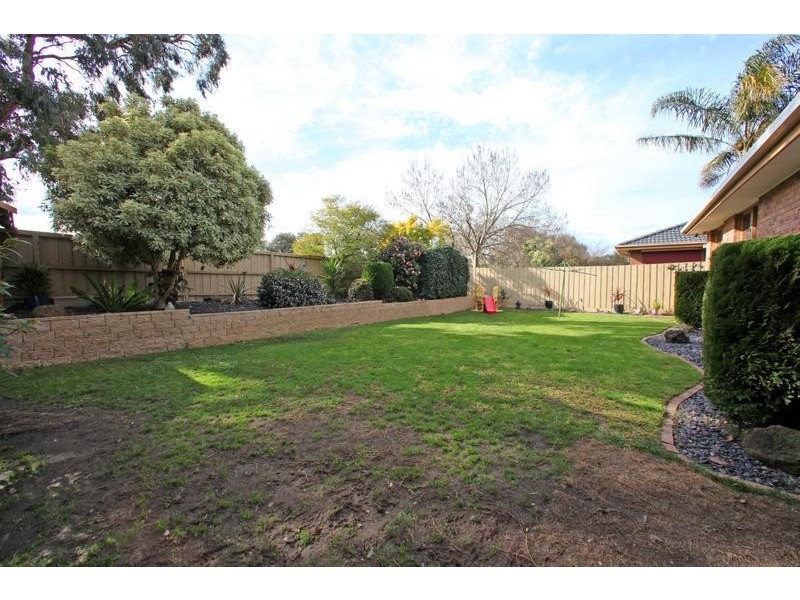 11 Taupo Crescent, Rowville VIC 3178