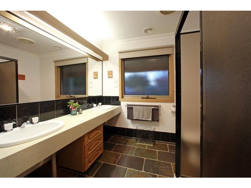 22 Palmerston Road, Lysterfield VIC 3156