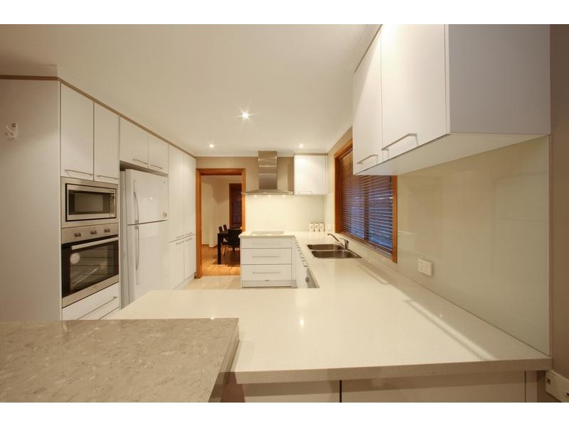 24 Clondara Drive, Rowville VIC 3178