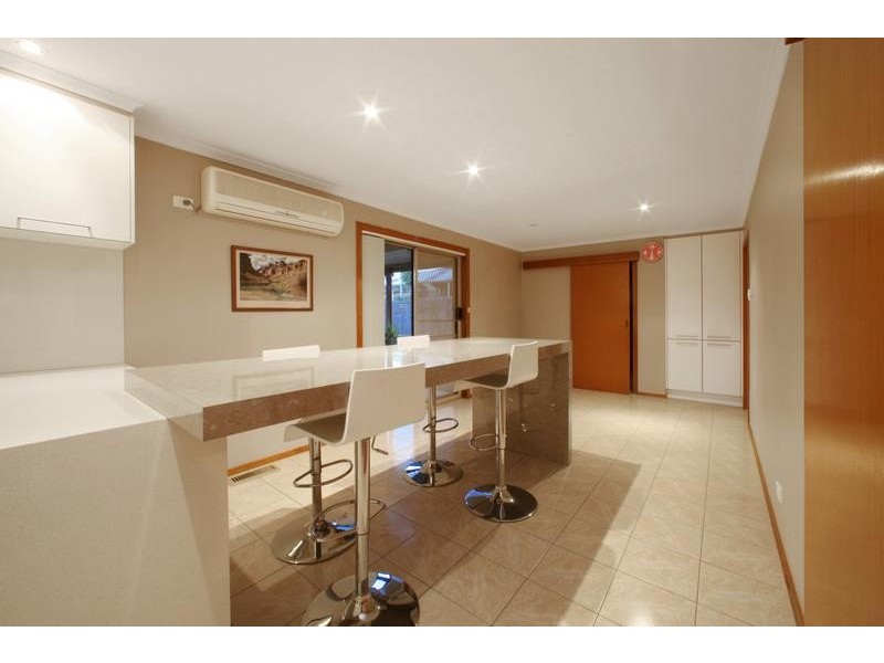 24 Clondara Drive, Rowville VIC 3178