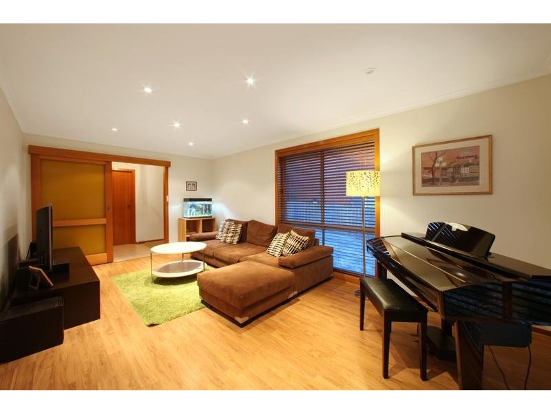 24 Clondara Drive, Rowville VIC 3178